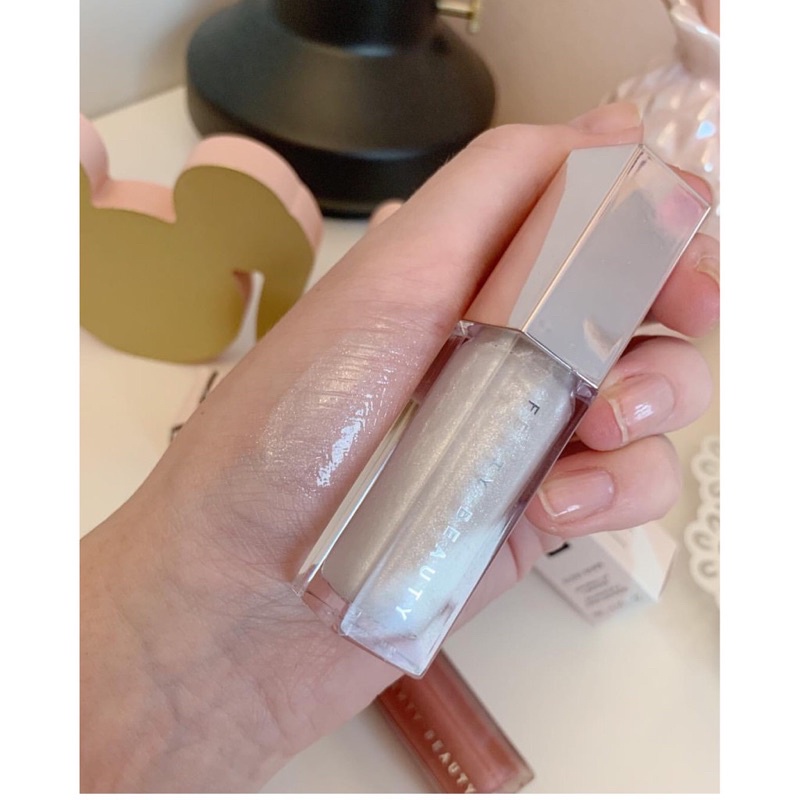 [FENTY BEAUTY] Son bóng có màu siu xinh Fenty Gloss Bomb các dòng