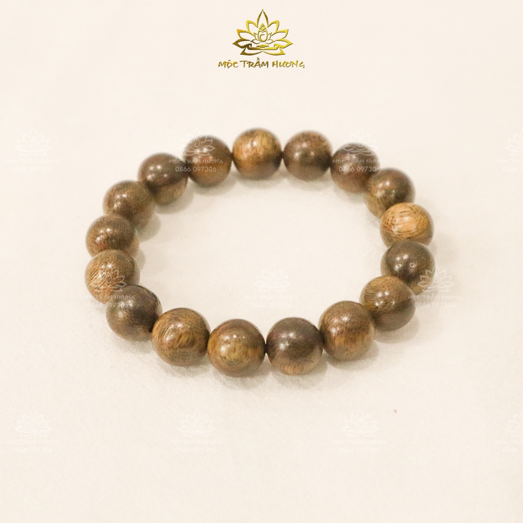 Ảnh Vòng Tay Trầm Hương Đeo Tay Tròn Đơn Size 12mm - MTH JEWELRY 1