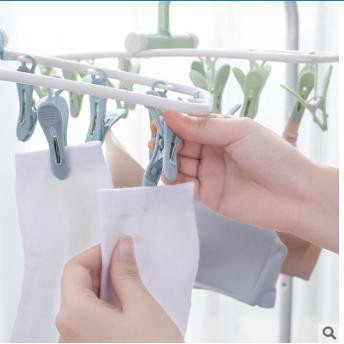 Móc kẹp quần áo sơ sinh cho bé đa năng gấp gọn 12 kẹp