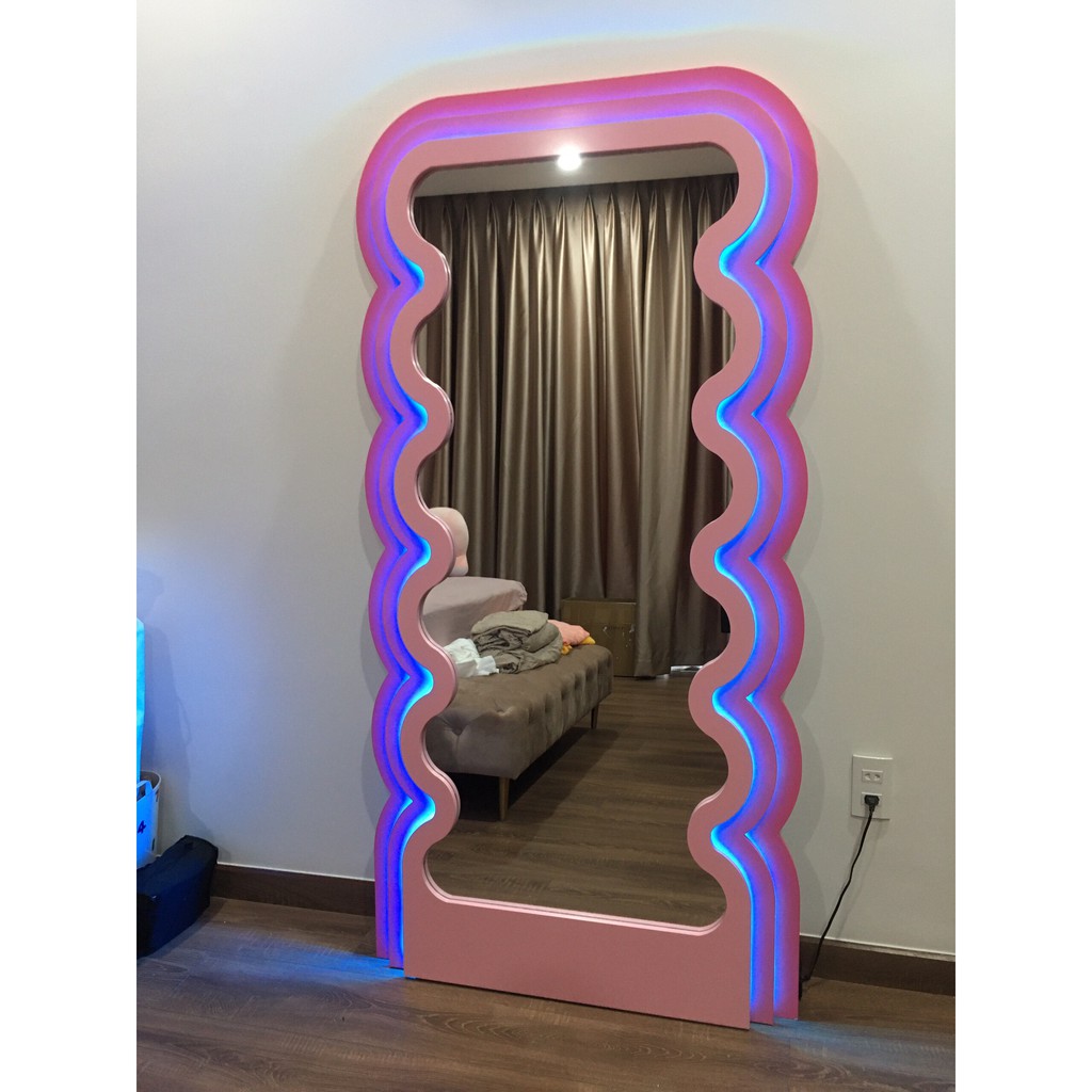 Gương soi toàn thân lượn sóng dáng gương Ngọc Trinh, Gương Selfie, Gương Decor soi toàn thân có led - NHU Y DECOR