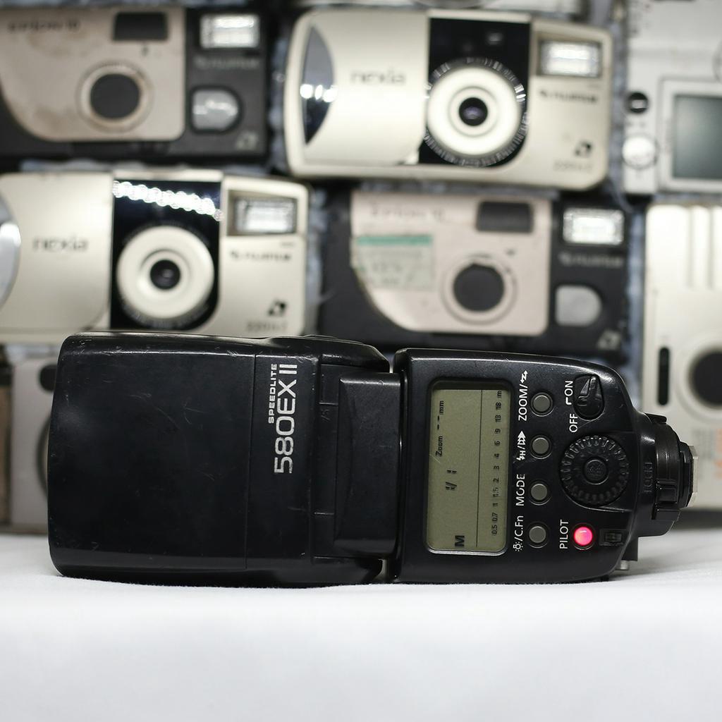 Flash CANON Speedlite 580 EX II đèn flash rời tốt nhất dành cho hệ máy EOS Tặng tản sáng kèm pin