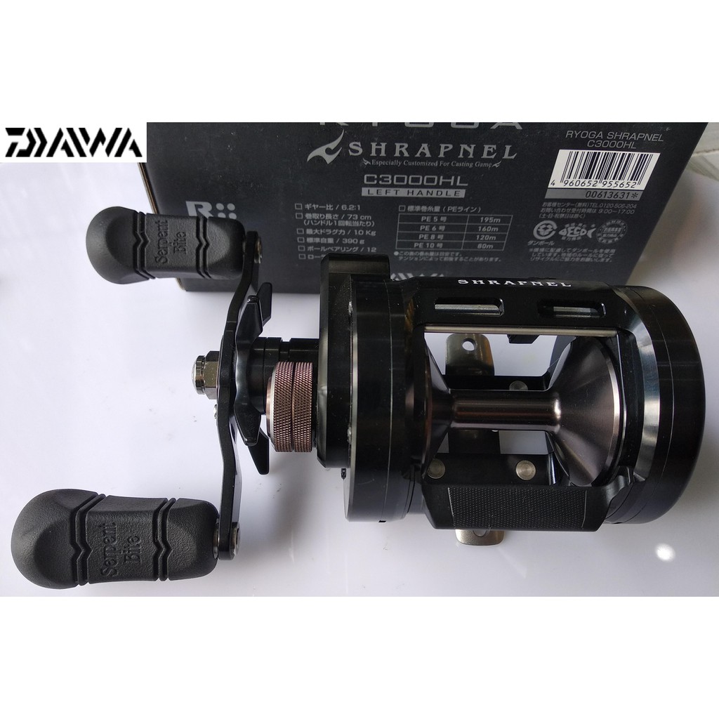 MÁY CÂU CÁ DAIWA RYOGA SHRAPNEL C3000HL - MÁY NGANG - TAY TRÁI