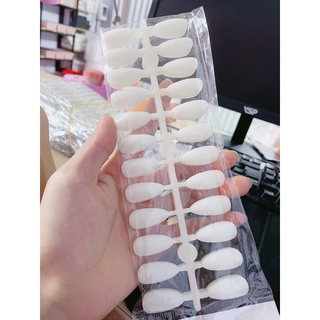 Móng mẫu nail tập sơn  ( ko dán được trên móng thật ) - set 120 móng mẫu phom bầu , tròn