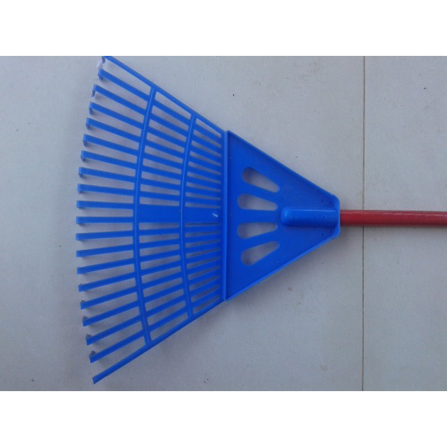 Cây cào lá, rác, phơi lúa, cafe bằng nhựa, cán gỗ | Shopee Việt Nam