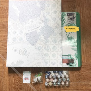 Tranh tô màu theo số hóa có khung 40x50cm Đọc Báo T919