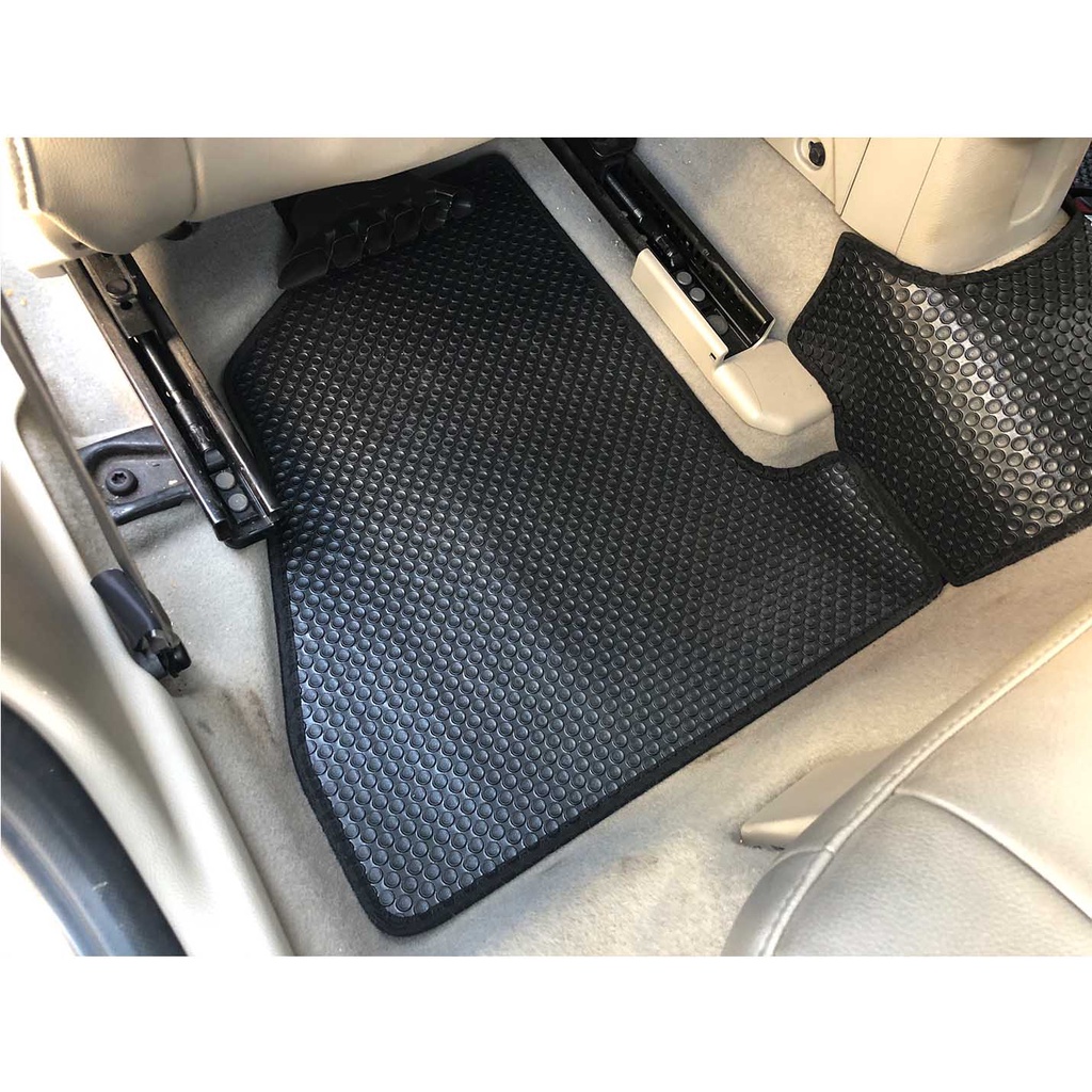 Thảm lót ô tô KATA cho xe Ford Focus (2013-2025)- Khít với sàn, Chống thấm, Chống trơn, Không mùi, Không ẩm mốc