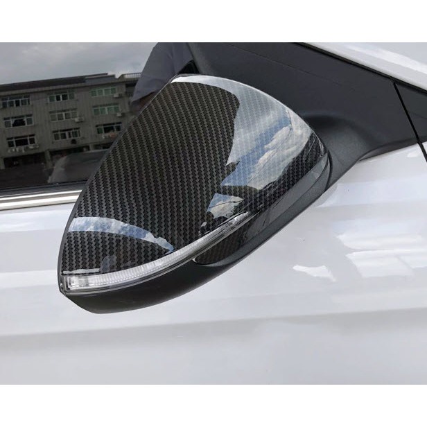 Ốp gương chiếu hậu carbon xe Huyndai Accent 2018 - 2023, 2024 - 2026 Vân cacbon Hàng đẹp - Giá 1 đôi
