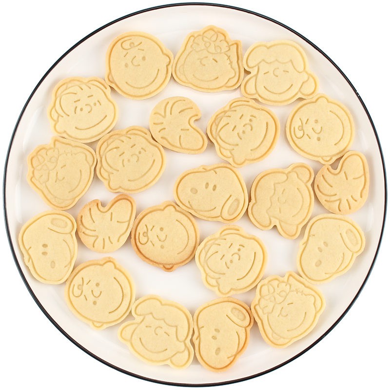 Set 6 Khuôn Cắt Bánh Quy Tạo Hình Cún Snoopy Dễ Thương