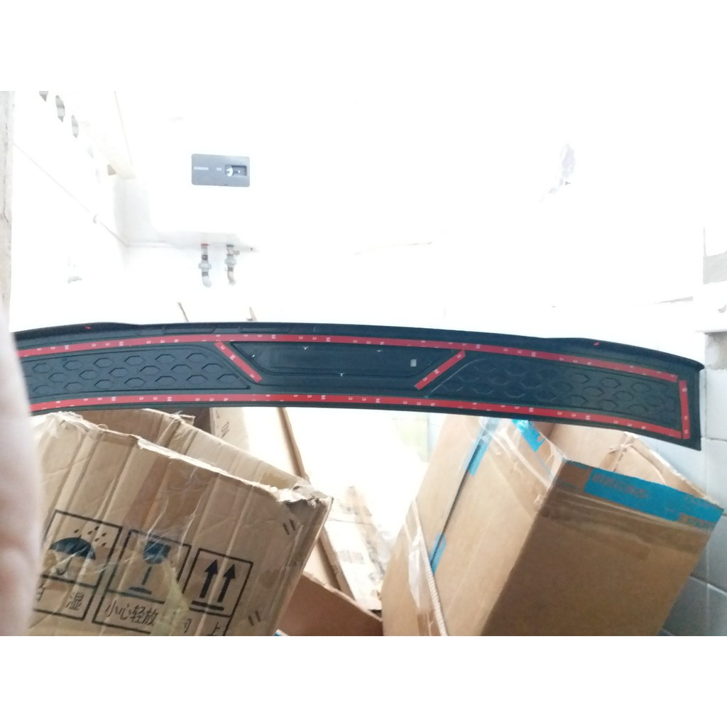 Ốp Chống Trầy Cốp Ngoài Xe Fortuner 2012- 2017- 2021, 2022, 2023, 2024 loại nhựa 3D có đèn phản quang
