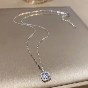 Vòng cổ Choker Thép Titan Mặt Vuông Đính Đá zircon Tinh Xảo Chất Lượng Cao