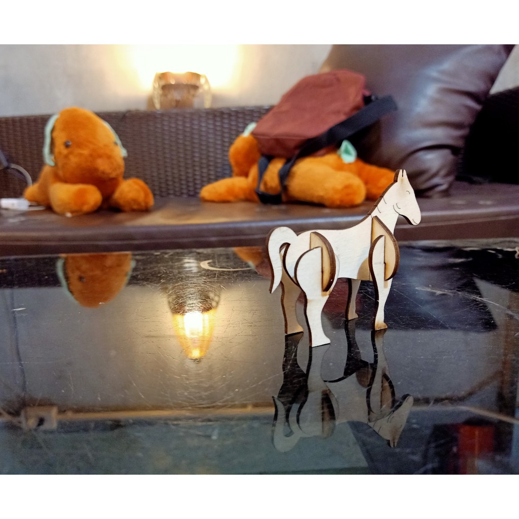 Con ngựa ghép gỗ trang trí để bàn