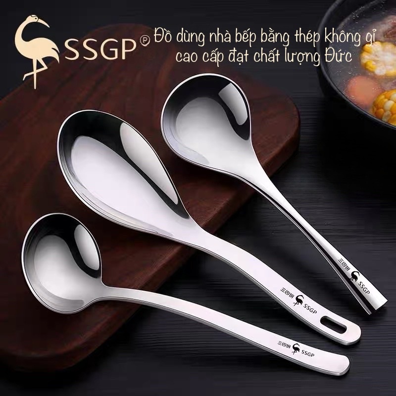 Muôi Múc Canh SSGP Inox 304 có logo giống hình Cao Cấp Đạt Chất Lượng Đức - Trúc Nhiên Boutique