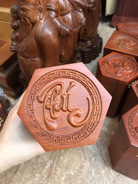 Hộp Đựng Trè