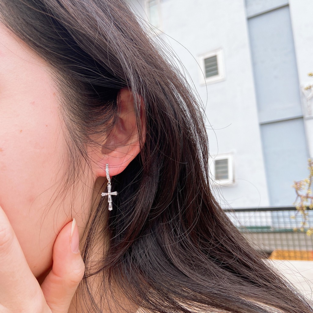 Ảnh Khuyên tai bạc unisex TLEE thánh giá nạm đá dáng dài cá tính TLEE JEWELRY B0307 2