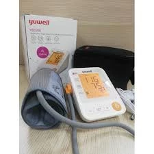 Máy đo huyết áp có giọng nói yuwell ye-650D