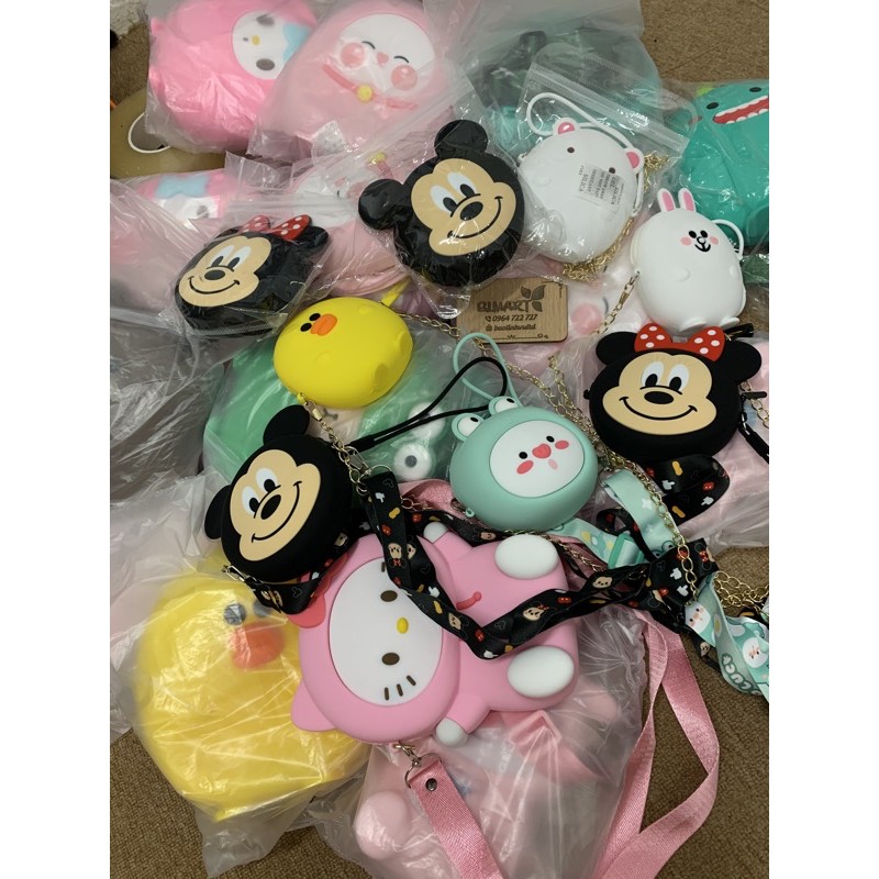 Túi Đeo Chéo Mickey Minnie Silicon Cho Mẹ Và Bé