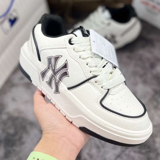 MLB Chunky Liner New York Yankees Shoes NY Baseball Sneakers White/Black US  5-12 