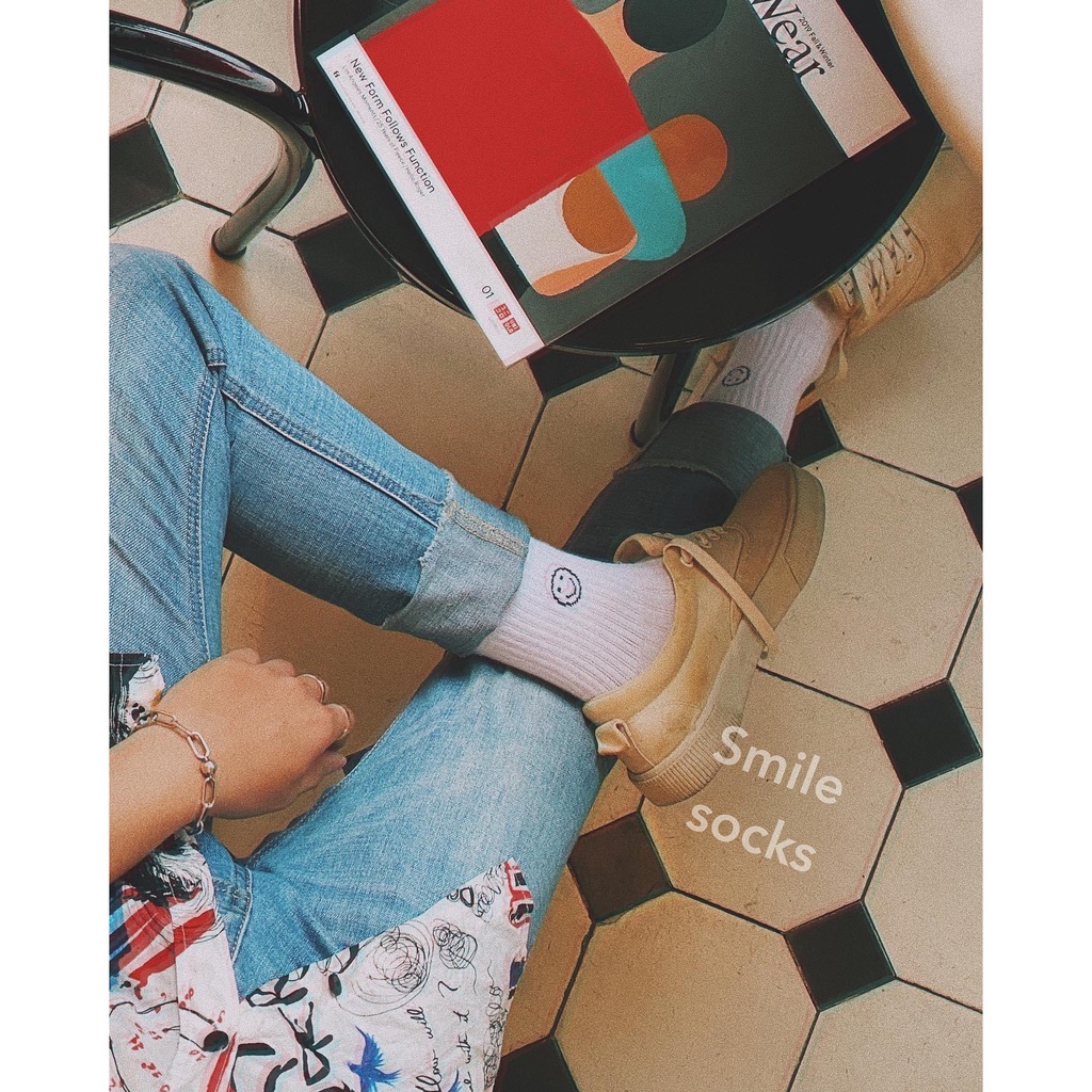 Tất Vớ Cổ Cao Trắng Đen Haste Họa Tiết Mặt Cười Smile Thời Trang Unisex Hàn Quốc
