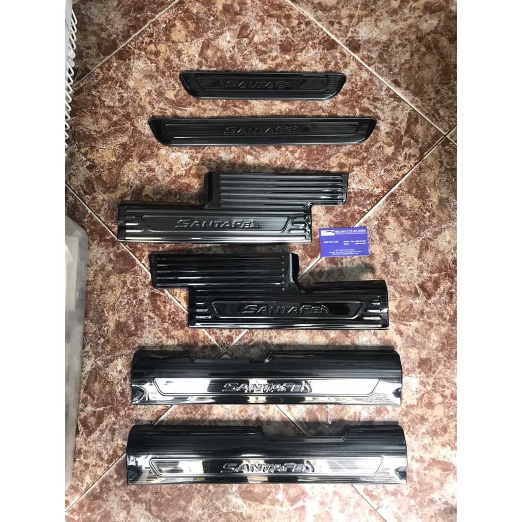 Ốp bậc cửa xe Hyundai Santafe 2021-2023, Chất liệu Carbon,Titan chuẩn nhất thị trường