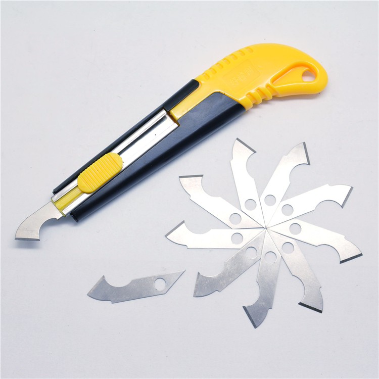 Dao cắt tấm nhựa PVC: Bí quyết chọn lựa và sử dụng hiệu quả cho mọi công trình
