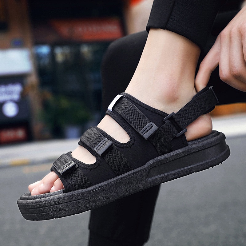 Nam Đi Biển Sandal Chống Thấm Nước Ánh Sáng La Mã Giày kasut selipar Sandal Chống Trơn Trượt Dép Thường Đi Xăng đan Ngoài Trời