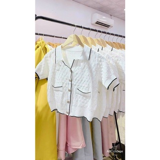 Áo len xốp viền đen trắng, chất len mongtoghi tay cộc 230