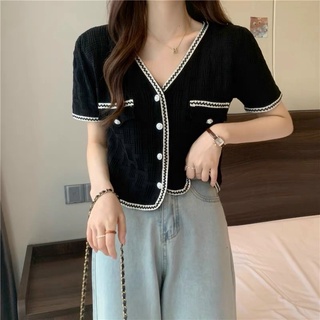 Áo len viền zic zac khuy ngọc, nắp túi, cadigan 240