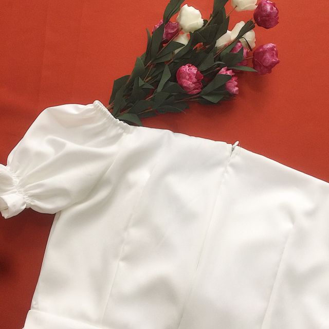 ĐẦM TRẮNG RÚT NGỰC TÔN VÒNG 1 KIKAN DRESS