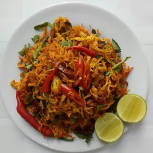 1KG KHÔ GÀ XÉ CAY LÁ CHANH LOẠI DAI NGON