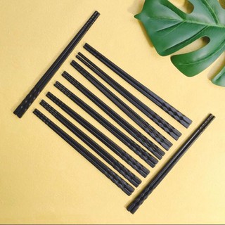 Đũa nhựa xoắn đen