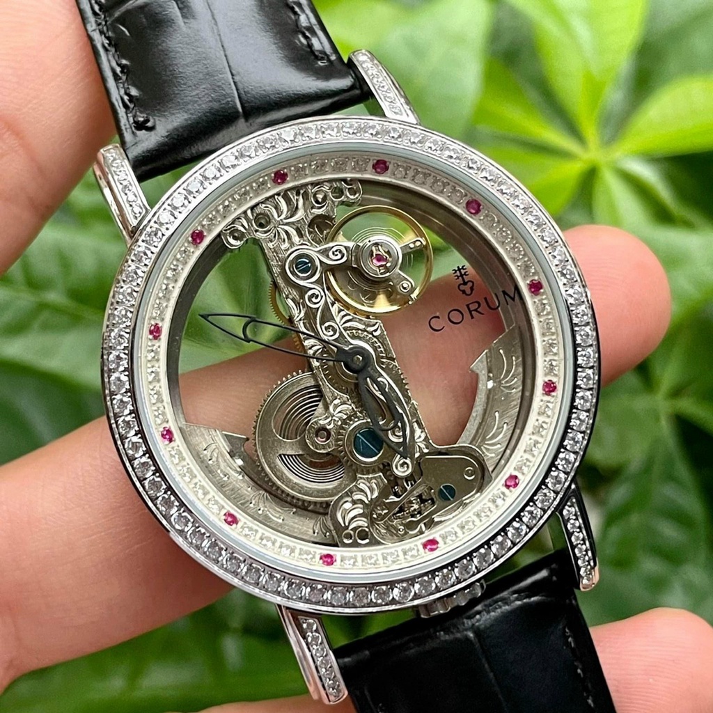 ng h nam corum skeleton size 43mm m y c d y da vi n n m