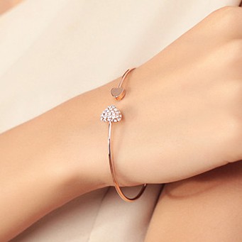 Ảnh Vòng Tay CRRJU 003 Trang Trí Hình Trái Tim Đính Kim Cương Gỉa Thời Trang Đáng Yêu 3