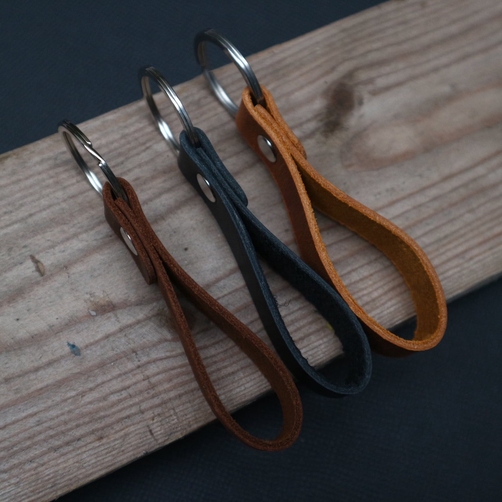 Móc khóa da bò thật Hata leather, khoen bằng thép.