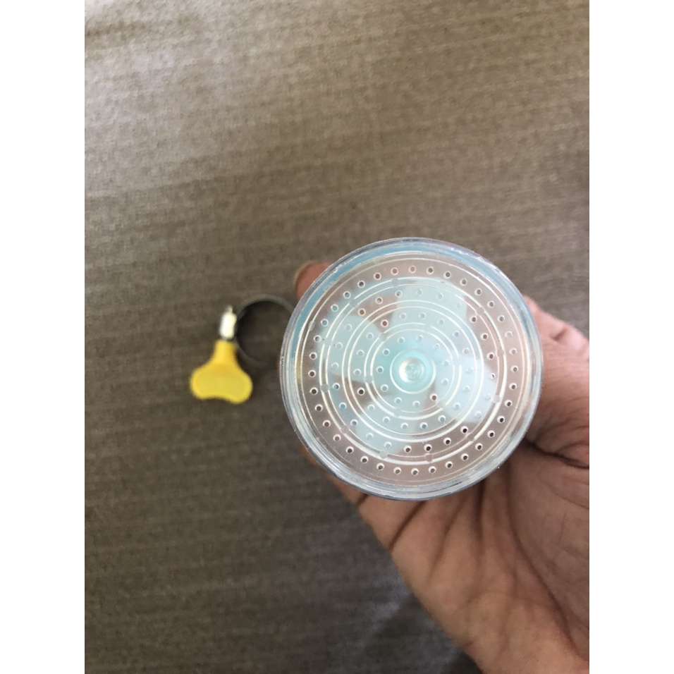 Đầu vòi lọc nước mini có thiết kế cánh quạt làm tăng áp lực nước và lọc sạch hơn rất tiện ích cho
