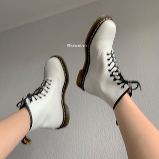 [Có sẵn] GIày SARAH BOOTS cổ cao chất da cao cấp màu trắng 8 nút đế thấp Kawaii.vn (ẢNH THẬT SHOP TỰ CHỤP)