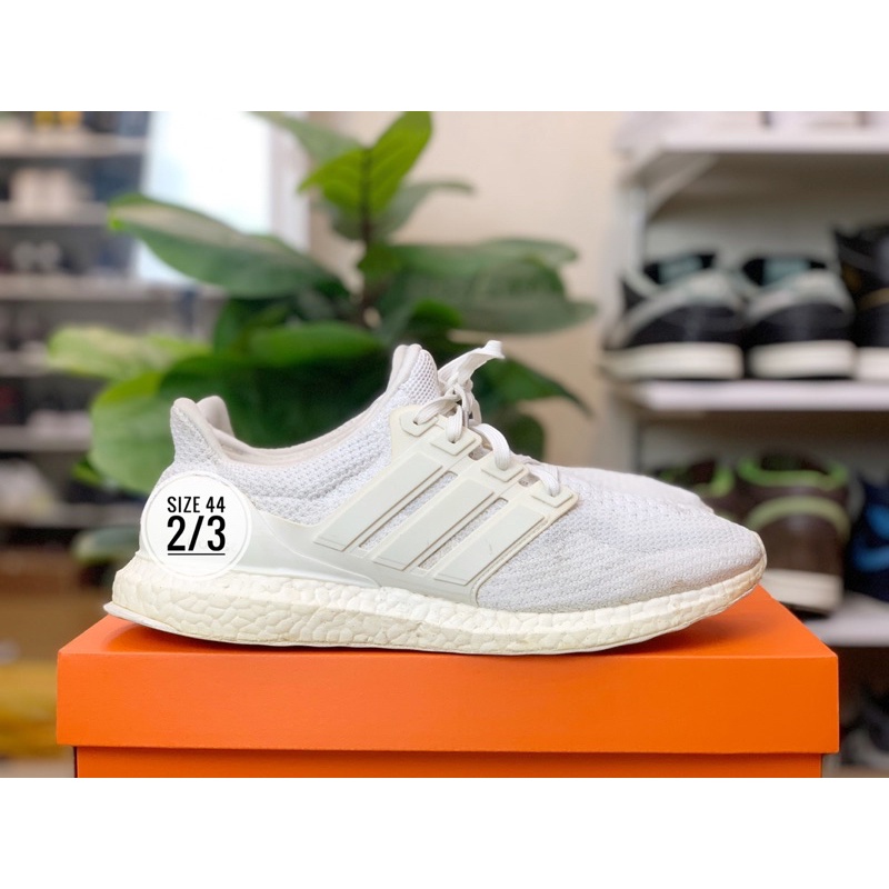 Giày adidas ultra hotsell boost triple white 2.0