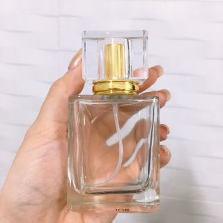 Chai Rỗng Chiết Nước Hoa 50ml Thân Vuông Nắp Vàng Sang Trọng