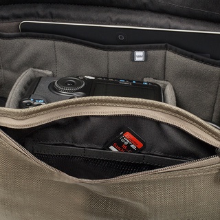 Túi máy ảnh Crumpler Muli Photo Sling 7500 Camera Bags đeo chéo có vách ngăn chống sốc tốt chất vải chống nước