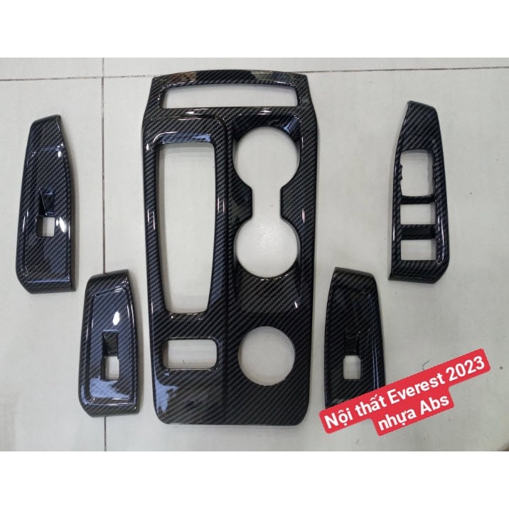 Ốp nội thất vân Carbon xe Ford Everest , Ranger 2022, 2023,2024 hàng nhựa CACBON  cao cấp có đủ bản 1 cầu và 2 cầu