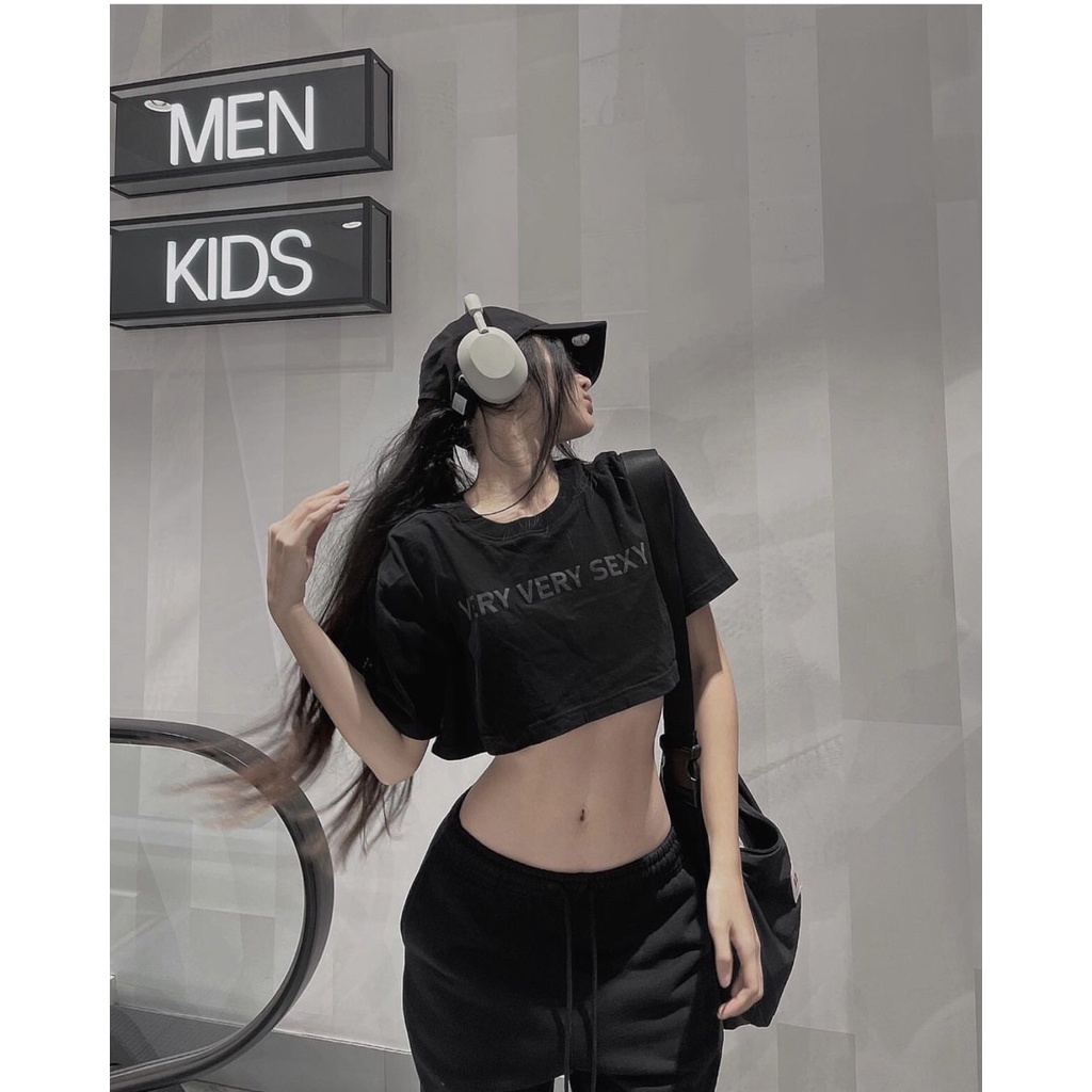 [mã Fatrend2902 Giảm đến 30k đơn Từ 99k] Áo Thun Croptop NỮ MÀu Đen