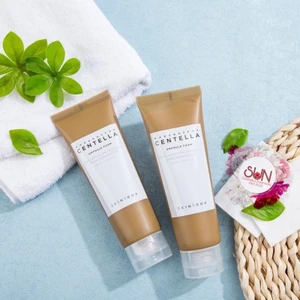 Sữa rửa mặt Skin1004 Madagascar Centella Ampoule Foam