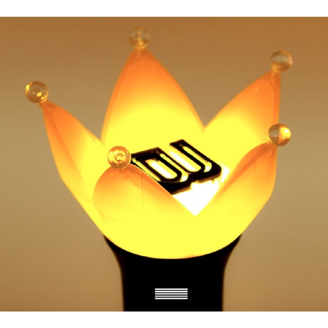 BIGBANGグッズ ポータブルチャージャー　ペンライト型充電器 BIGBANG PORTABLE CHARGER VER2 ペンライト型充電器（Facebook）
