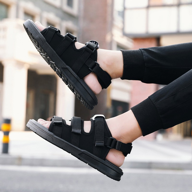 Nam Đi Biển Sandal Chống Thấm Nước Ánh Sáng La Mã Giày kasut selipar Sandal Chống Trơn Trượt Dép Thường Đi Xăng đan Ngoài Trời