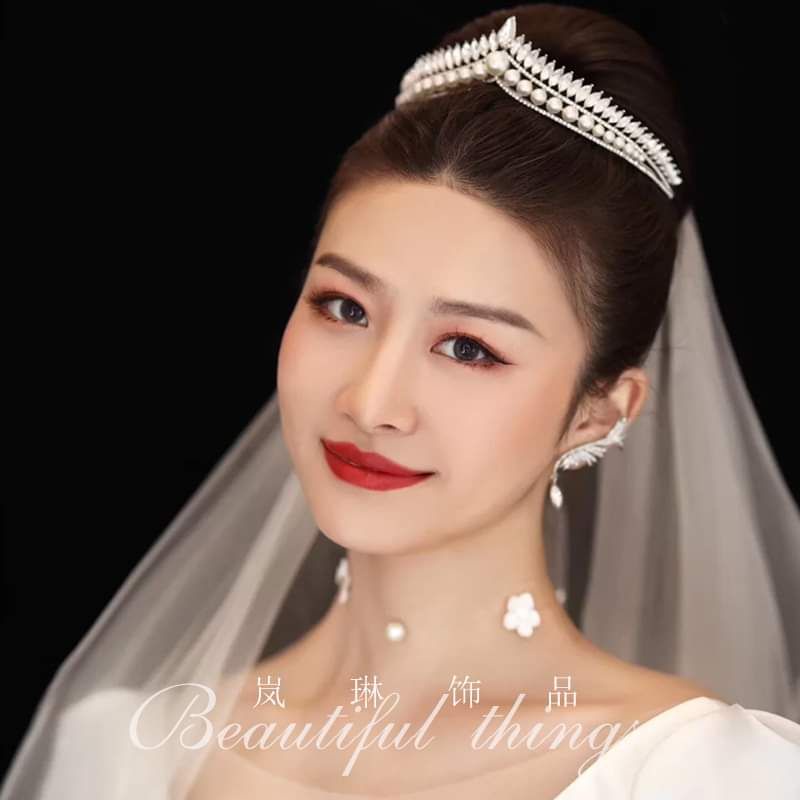 Các mẫu vương miện đội đầu cô dâu mới nhất, vương miện đội đầu cô dâu phong cách Châu Âu, phụ kiện cưới