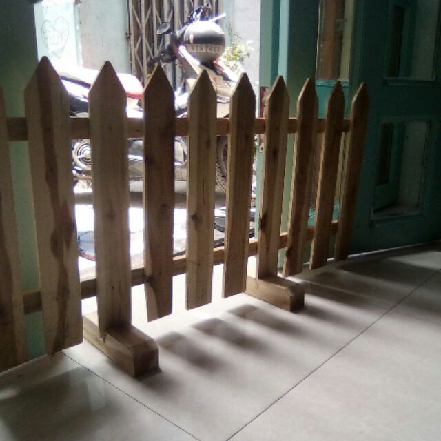 Hàng rào gỗ di động xếp gọn không cần khoan tường MS133 | Shopee ...