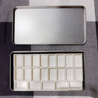 [có sẵn] Hộp thiếc rỗng đa năng đựng pan màu, pocket màu, hộp đựng case điện thoại nhiều mẫu 🌻🐻✨✨
