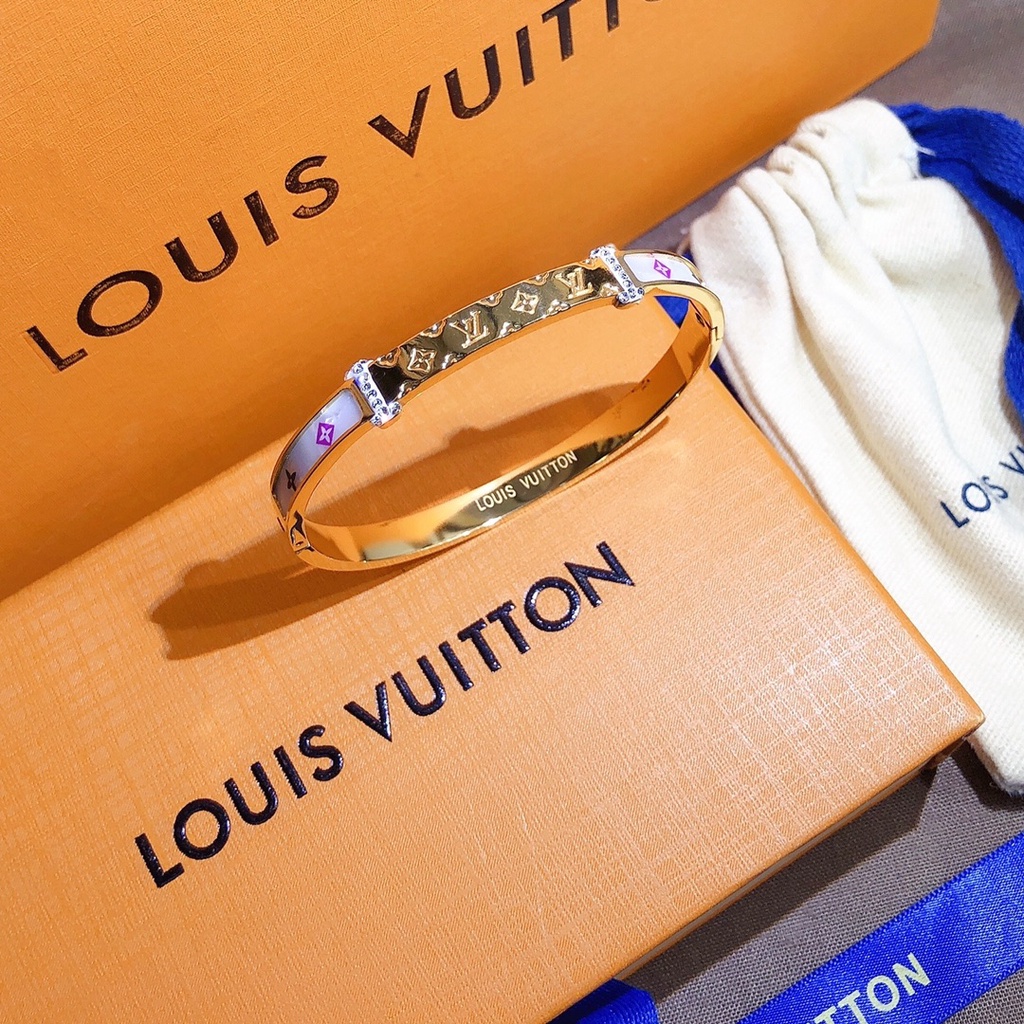 Vòng tay Louis Vuitton Monogram siêu cấp 1:1