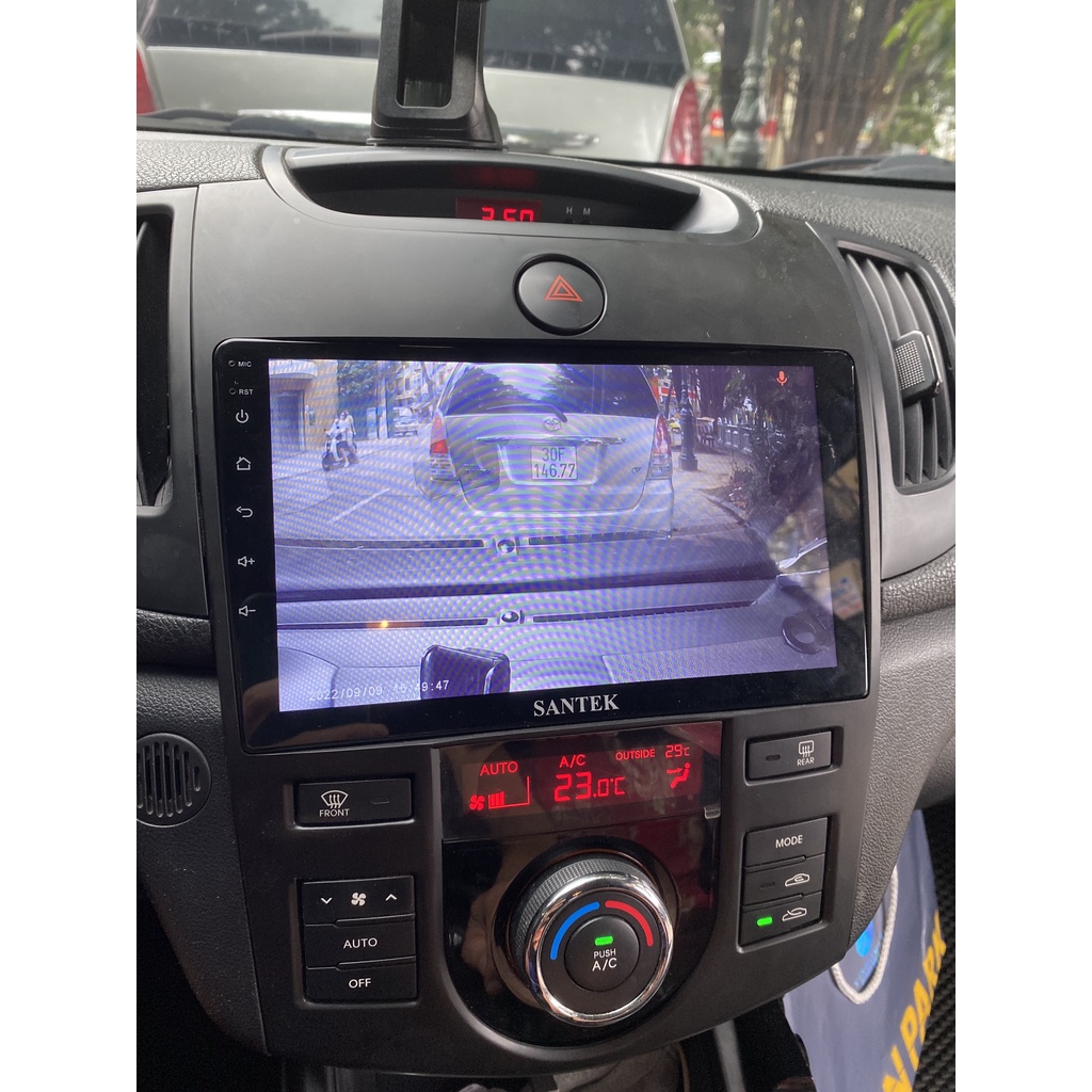 Màn Hình ô tô DVD Android SANTEK 9/10 inch Ram 2G/ Rom 32G/ Chip 4x/ 8x. Bảo hành chính hãng 12 tháng