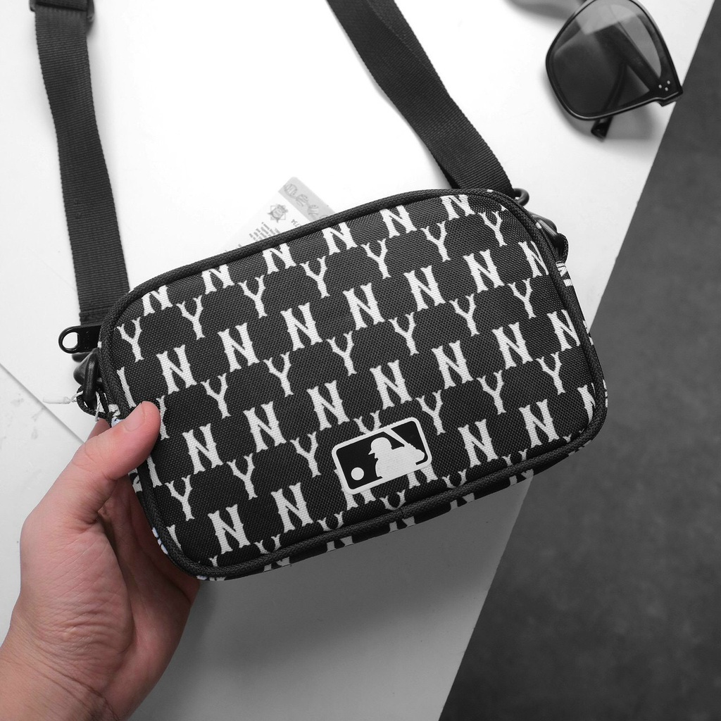 Túi đeo chéo nam nữ  NY MLB Monogram unisex mini đeo vai nhiều ngăn chất vải chống nước