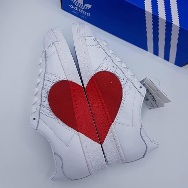 adidas superstar heart